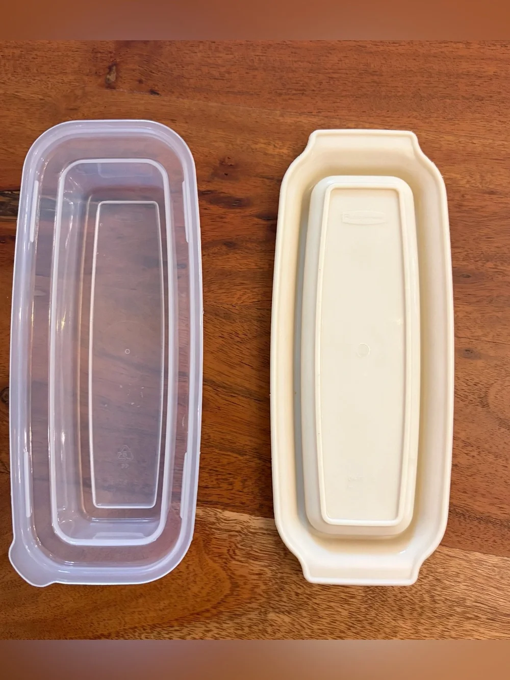 TWO Vintage 0477 Rubbermaid Standard Plastic Butter Dishes Red Almond w/ Lids
